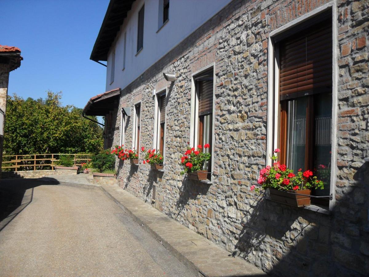 Ristorante Albergo Da Maurizio Cravanzana ภายนอก รูปภาพ