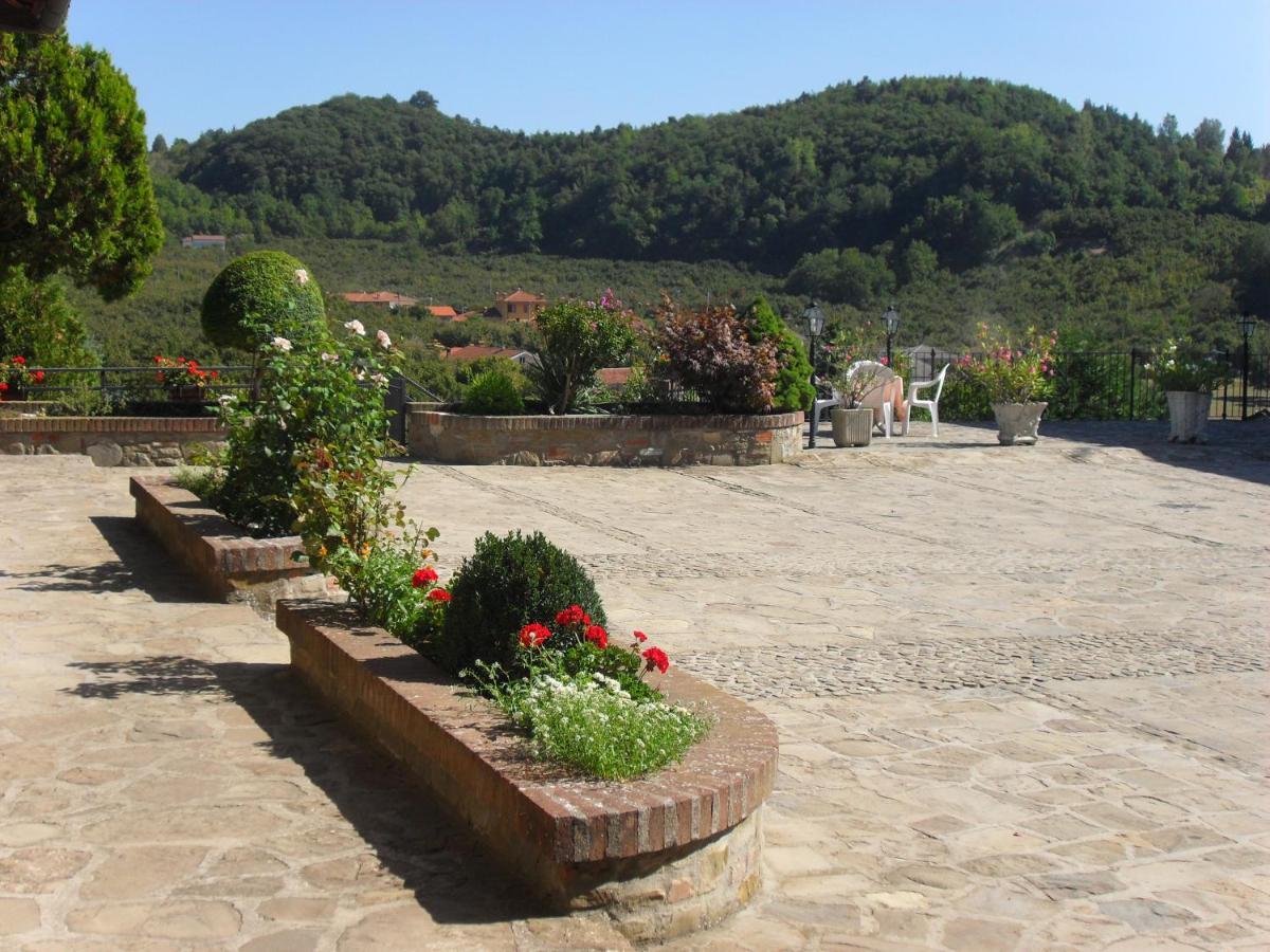 Ristorante Albergo Da Maurizio Cravanzana ภายนอก รูปภาพ