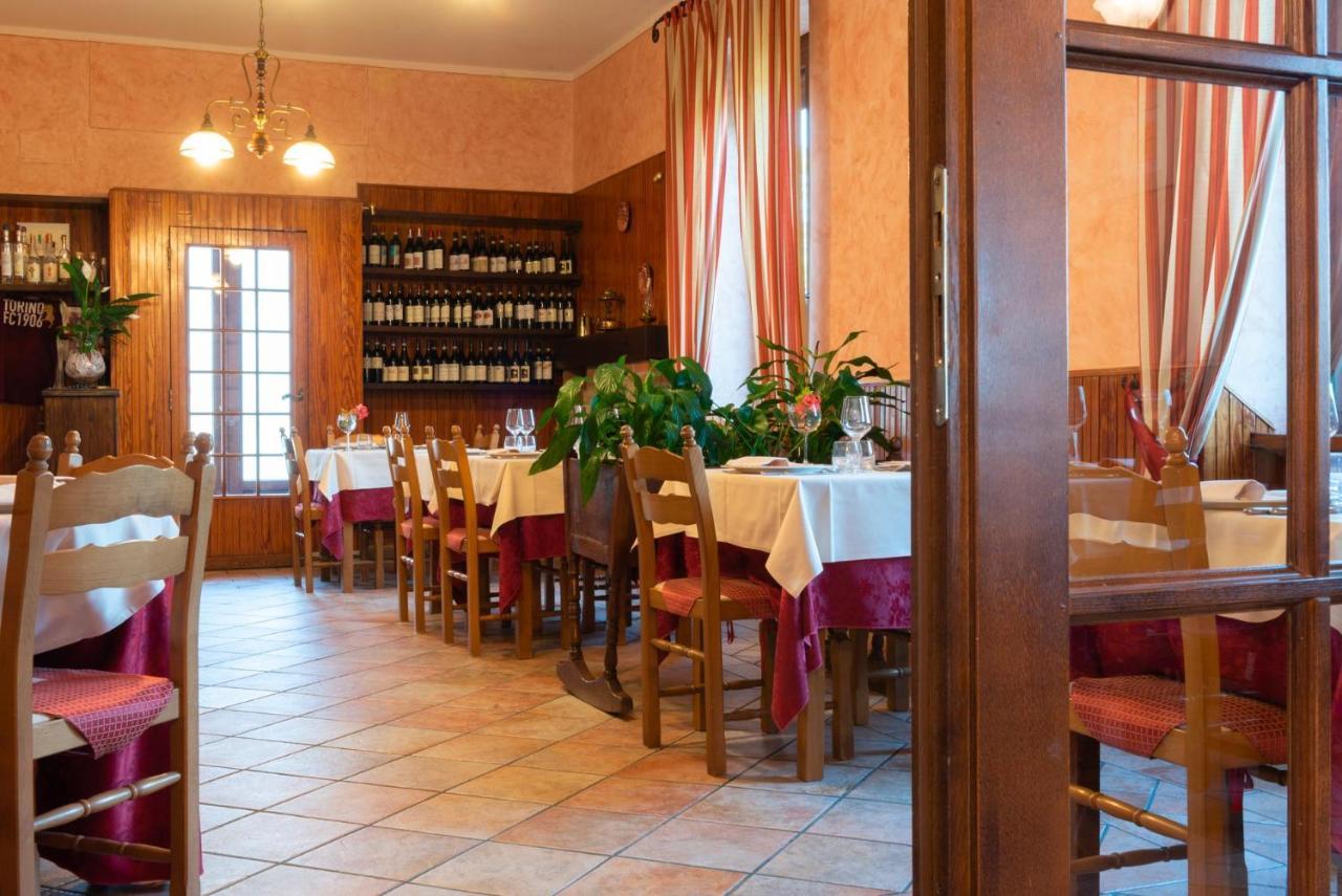 Ristorante Albergo Da Maurizio Cravanzana ภายนอก รูปภาพ